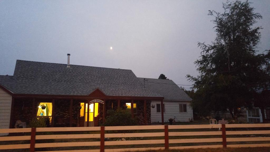 ואלמונט Rose Cottage Bed & Breakfast מראה חיצוני תמונה